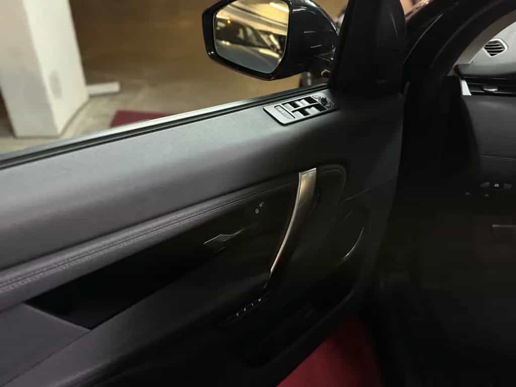 Land Rover Discovery Sport SE AWD/V-Leder/Pano/Navi/Apple 07/2020-photo-35
