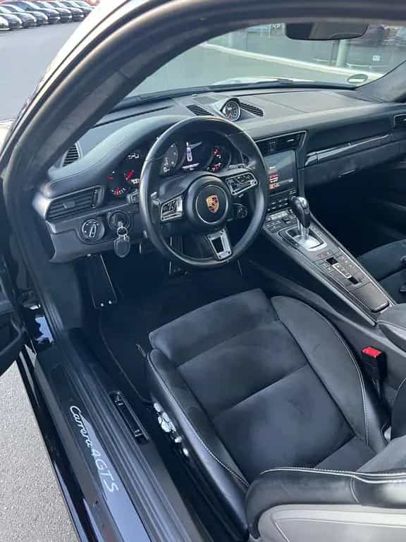 Porsche 991.2 CARRERA 4 GTS PDLS+ APPROVED*18 WEGE* PANO 11/2017-photo-2