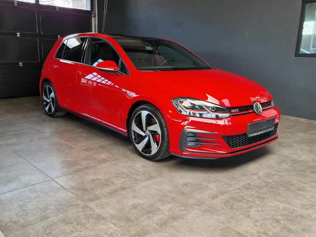 Volkswagen Golf GTI Performance 2,0TSI*STANDHZG*PANO*KAMERA 01/2019-photo-1