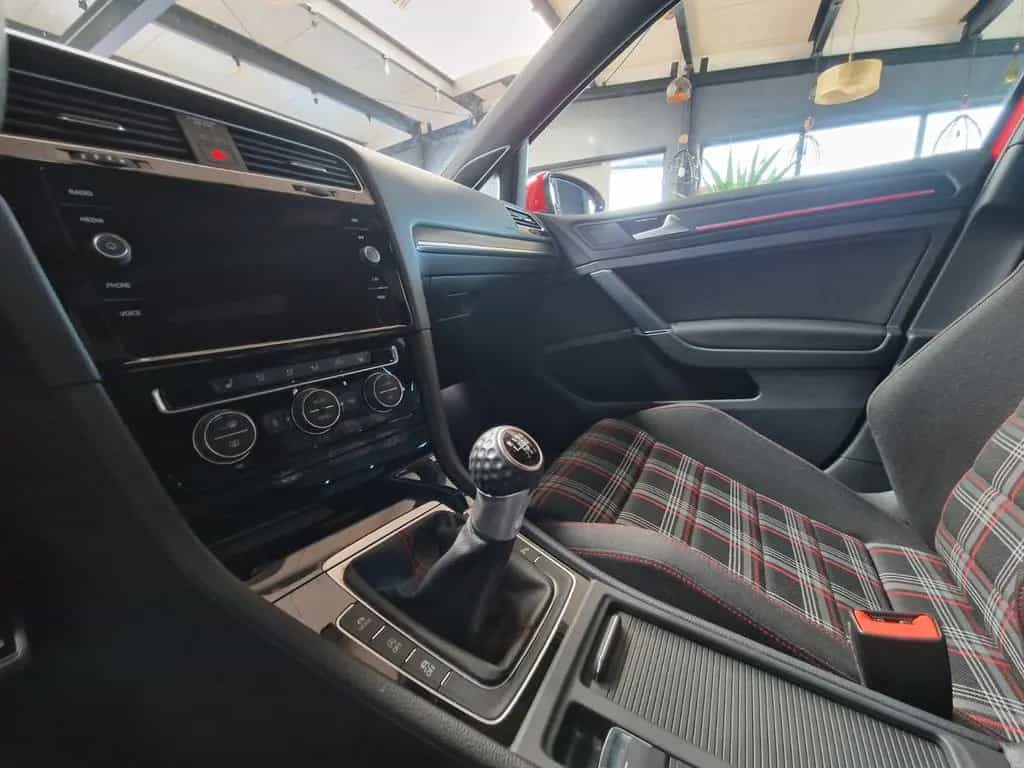 Volkswagen Golf GTI Performance 2,0TSI*STANDHZG*PANO*KAMERA 01/2019-photo-8