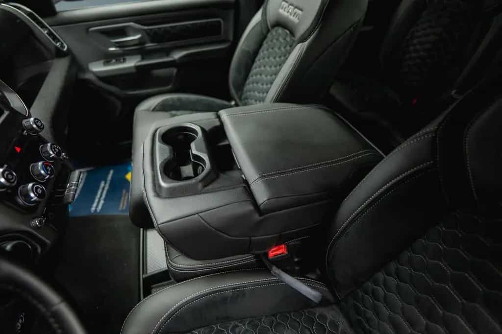 Dodge RAM 5.7 V8 HEMI 4x4 OFFROAD LONGBED Limited LED 01/2020-photo-36