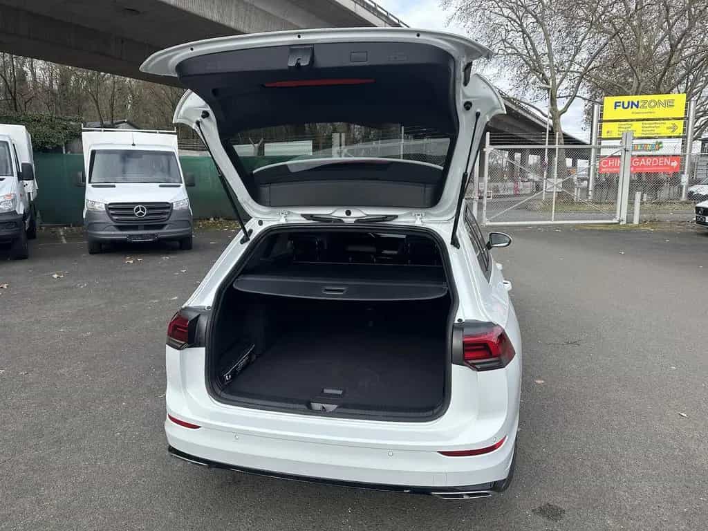 Volkswagen Golf Variant R-Line Navi Winterpaket 06/2021-photo-22