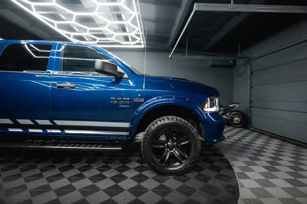 Dodge RAM 5.7 V8 HEMI 4x4 OFFROAD Night-Paket *LED*AHK 10/2019-photo-14