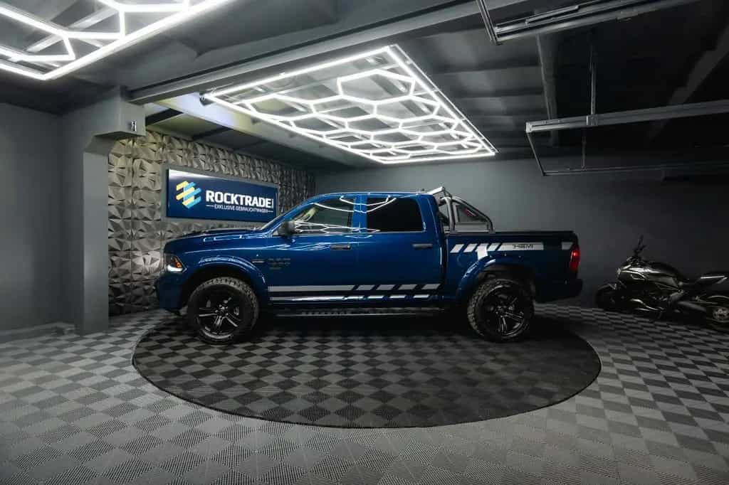 Dodge RAM 5.7 V8 HEMI 4x4 OFFROAD Night-Paket *LED*AHK 10/2019-photo-23
