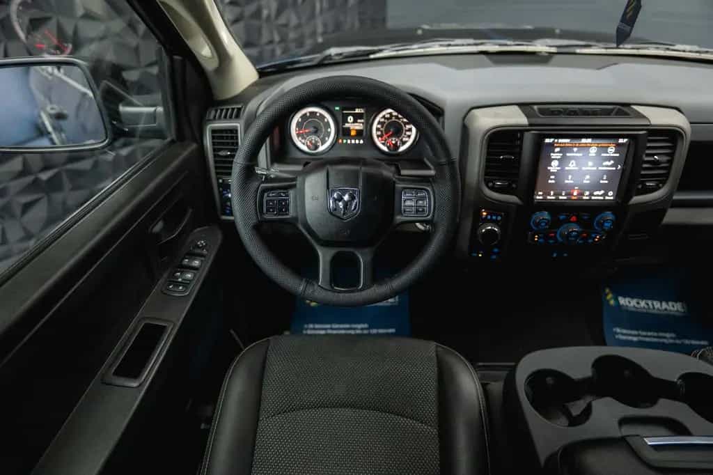 Dodge RAM 5.7 V8 HEMI 4x4 OFFROAD Night-Paket *LED*AHK 10/2019-photo-27