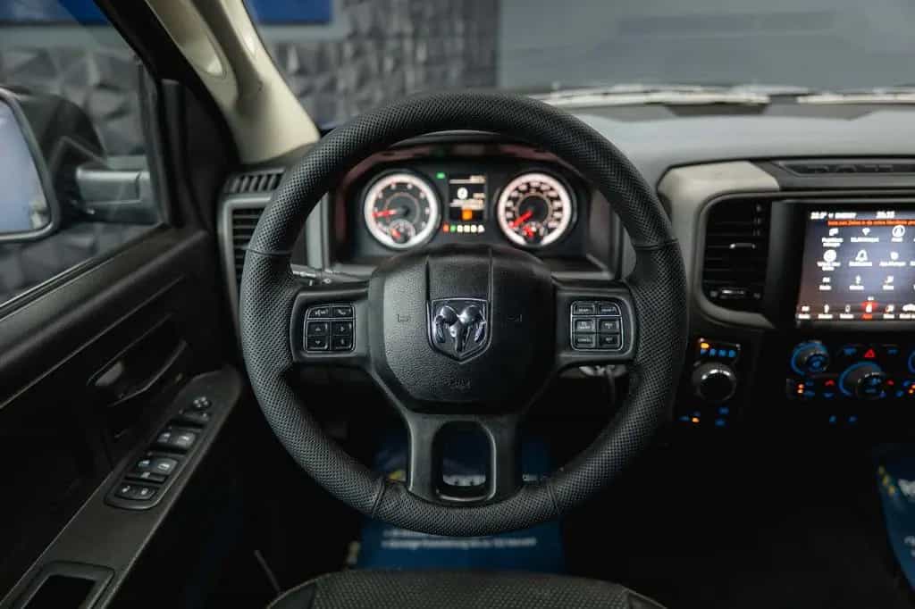 Dodge RAM 5.7 V8 HEMI 4x4 OFFROAD Night-Paket *LED*AHK 10/2019-photo-31