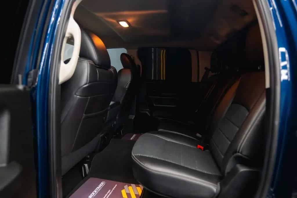 Dodge RAM 5.7 V8 HEMI 4x4 OFFROAD Night-Paket *LED*AHK 10/2019-photo-38