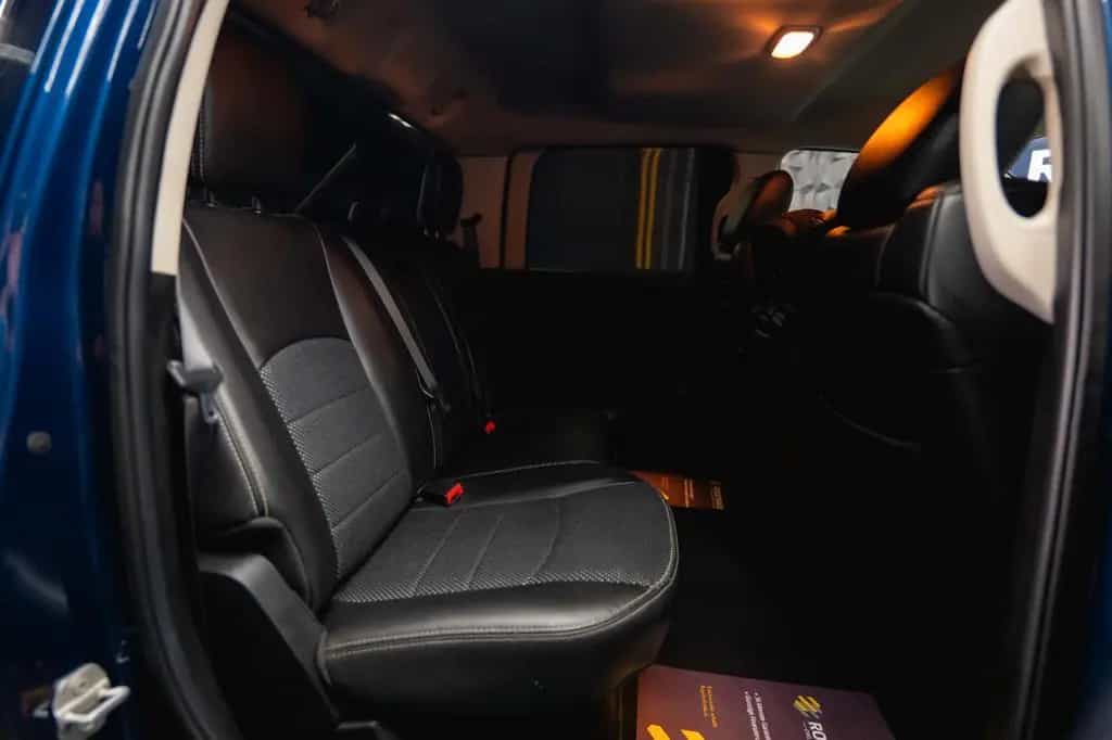 Dodge RAM 5.7 V8 HEMI 4x4 OFFROAD Night-Paket *LED*AHK 10/2019-photo-40