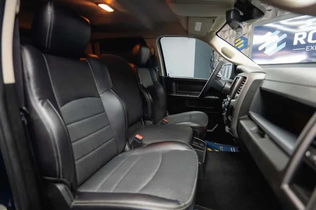 Dodge RAM 5.7 V8 HEMI 4x4 OFFROAD Night-Paket *LED*AHK 10/2019-photo-42