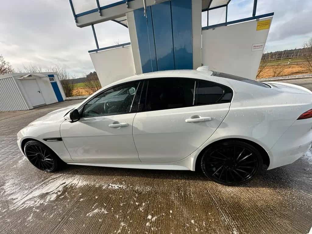 Jaguar XE P250 R-DYNAMIC BLACK Automatik R-DYNAMIC ... 05/2020-photo-2