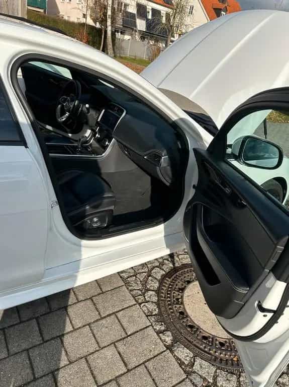Jaguar XE P250 R-DYNAMIC BLACK Automatik R-DYNAMIC ... 05/2020-photo-9