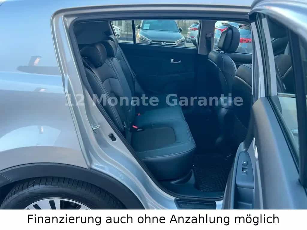 Kia Sportage 2.0 GDI AWD Spirit Panorama-Dach Navi 11/2015-photo-13