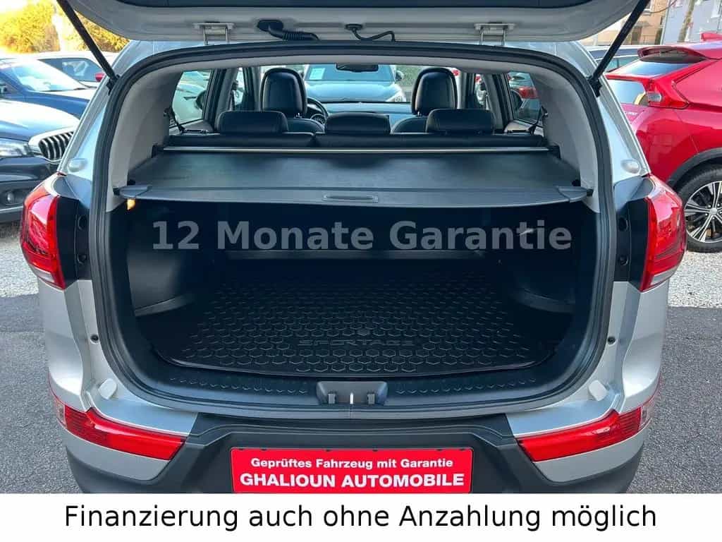 Kia Sportage 2.0 GDI AWD Spirit Panorama-Dach Navi 11/2015-photo-35