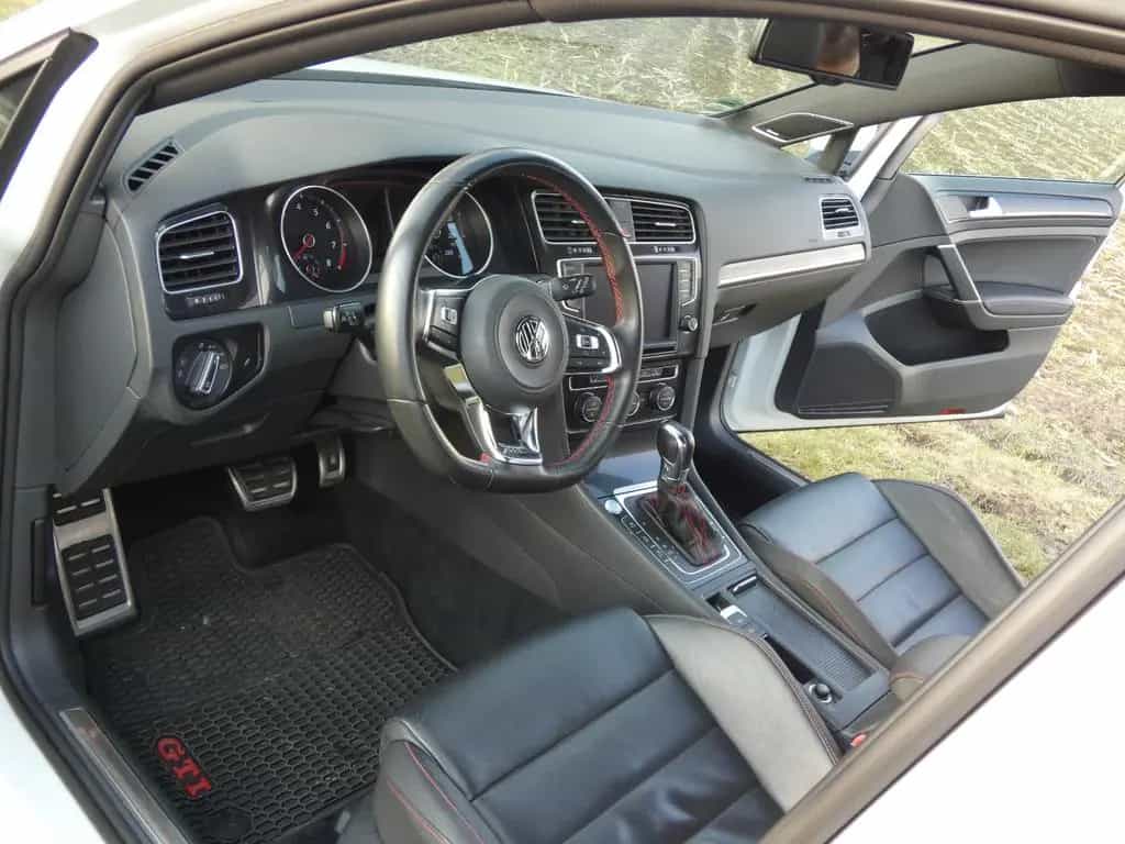 Volkswagen 2.0 GTI TSI D6F Performance Line ABT 02/2013-photo-9