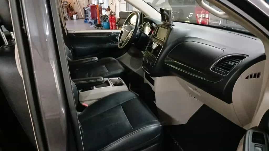 Chrysler Other Town & Country  7 SITZER AUTOM LEDER NAVI KAMERA 07/2016-photo-36