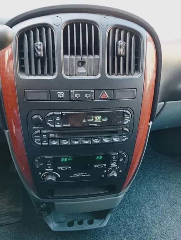 Chrysler Voyager 2.8 CRD cat LX Leather Auto 08/2006-photo-14