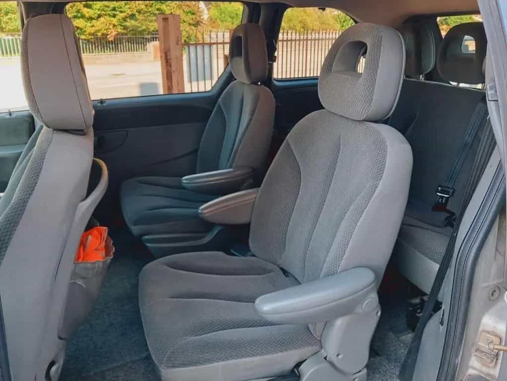 Chrysler Voyager 2.8 CRD cat LX Leather Auto 08/2006-photo-9