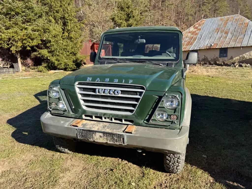 Iveco Massif 08/2010-photo-11