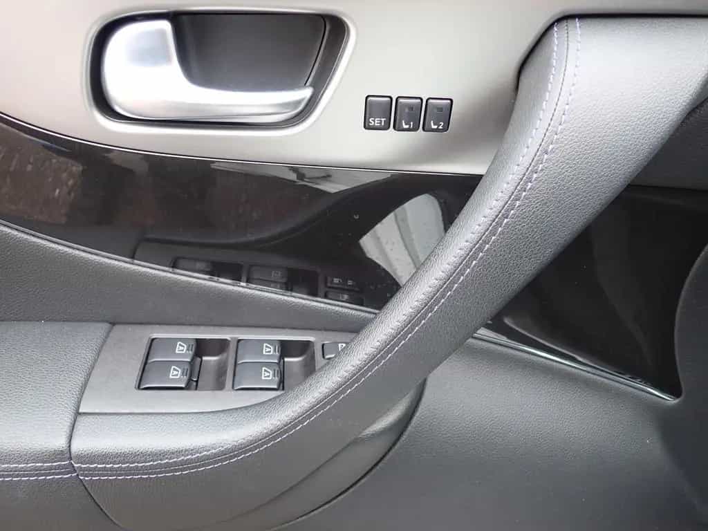 Infiniti QX70 3.7 Ultimate Ultimate 22Zoll LPG 09/2017-photo-14