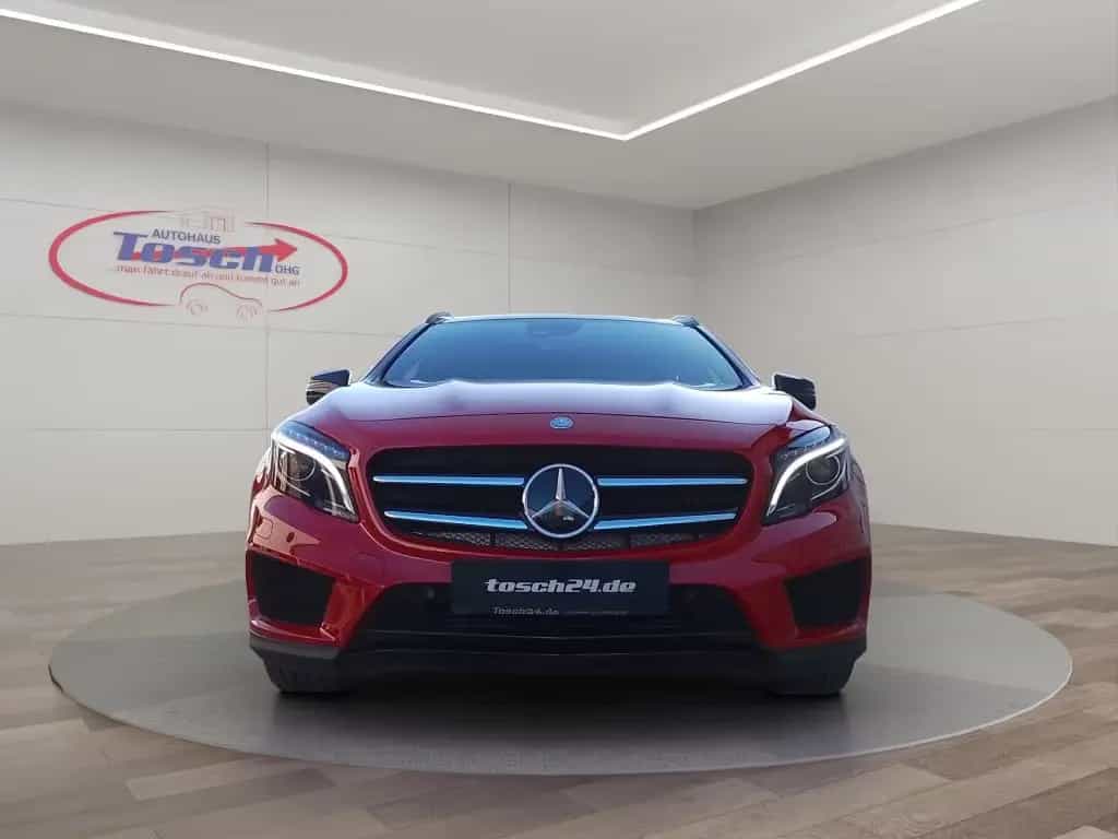 Mercedes-Benz GLA 200 7G-DCT AMG Line 05/2017-photo-2