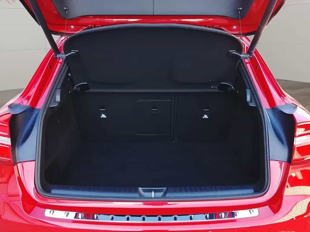 Mercedes-Benz GLA 200 7G-DCT AMG Line 05/2017-photo-21