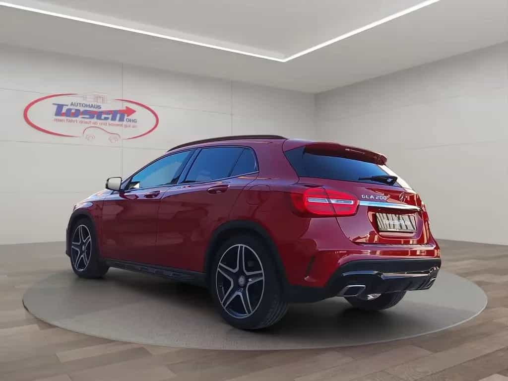 Mercedes-Benz GLA 200 7G-DCT AMG Line 05/2017-photo-6