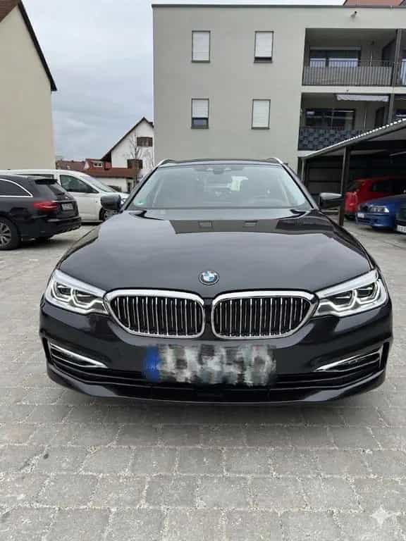 BMW 5 Series 540i xDrive Touring 11/2017-photo-0