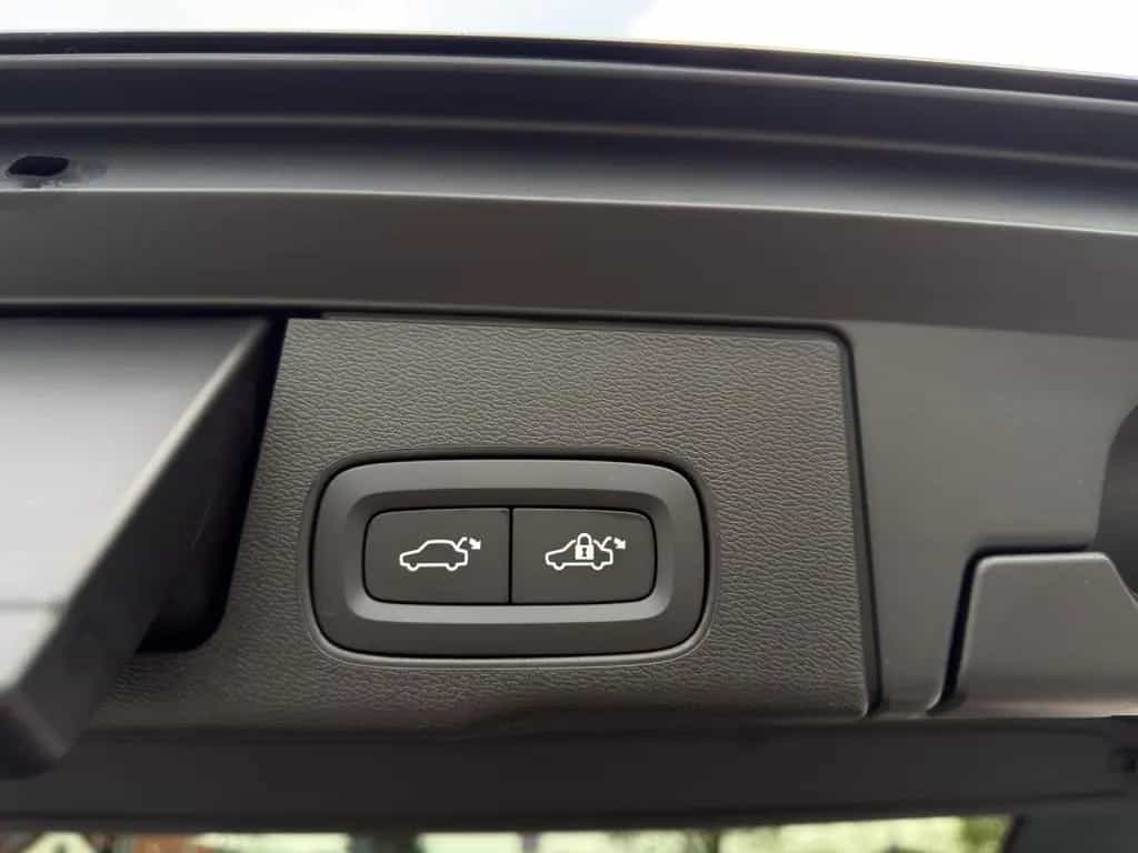 Volvo XC60 B4 Core/Leder/Navi/LED/Kam/el.HKL/hzb.LK 01/2023-photo-16