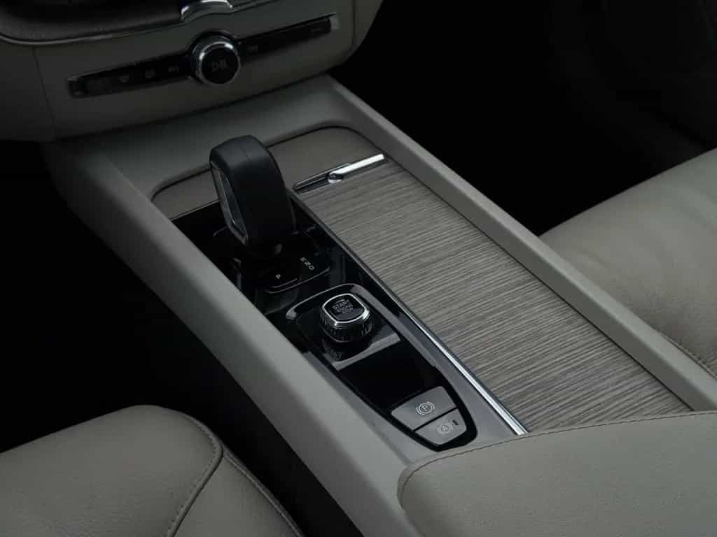 Volvo XC60 B4 Core/Leder/Navi/LED/Kam/el.HKL/hzb.LK 01/2023-photo-17