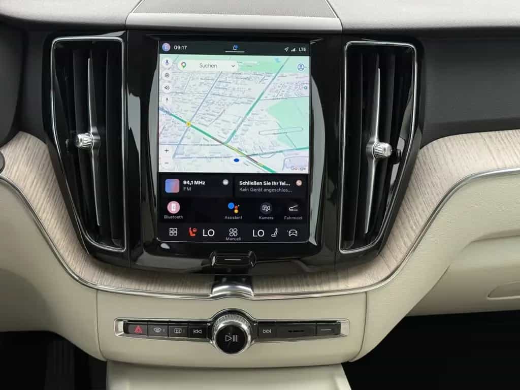 Volvo XC60 B4 Core/Leder/Navi/LED/Kam/el.HKL/hzb.LK 01/2023-photo-8