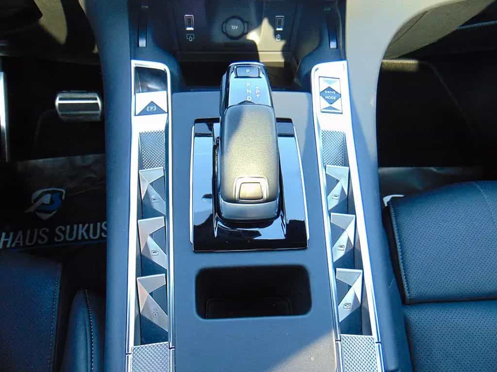 DS Automobiles DS7 (Crossback) DS7 BlueHDI 130 Étoile - Night Vision - Pano - 03/2025-photo-10