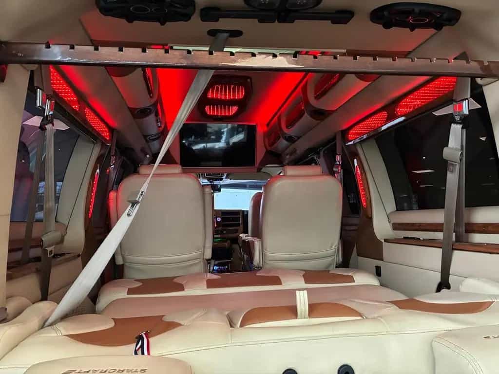 GMC Savana 5,3l V8, Solar- Standheizung, 02/2015-photo-9
