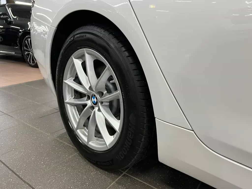 BMW 5 Series 520 d Touring AMB+AHK+DAP+HuD+Pano+HaKa+SH+MEM 02/2023-photo-13