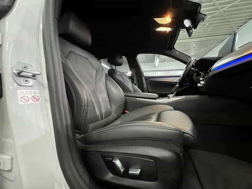 BMW 5 Series 520 d Touring AMB+AHK+DAP+HuD+Pano+HaKa+SH+MEM 02/2023-photo-16