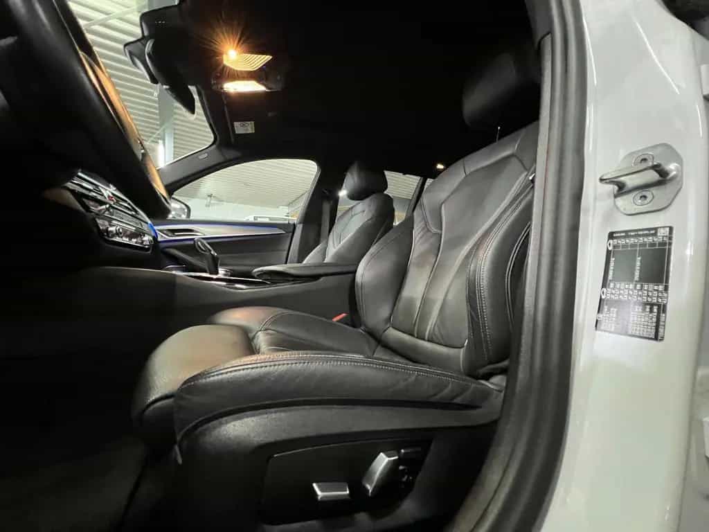 BMW 5 Series 520 d Touring AMB+AHK+DAP+HuD+Pano+HaKa+SH+MEM 02/2023-photo-22