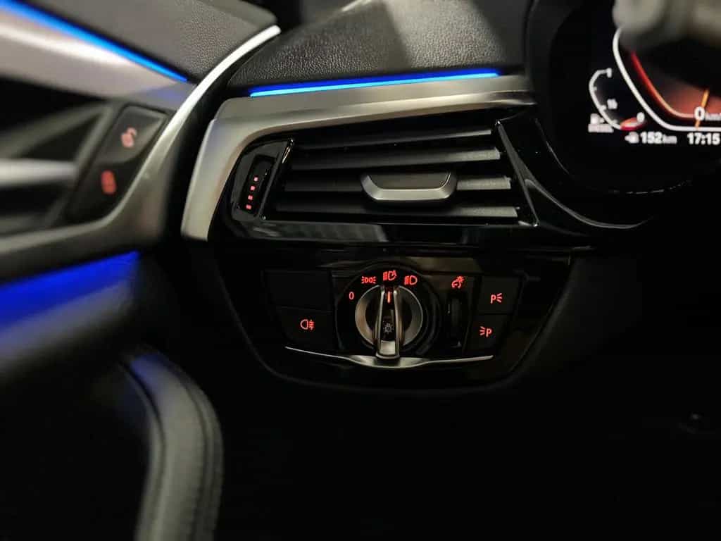 BMW 5 Series 520 d Touring AMB+AHK+DAP+HuD+Pano+HaKa+SH+MEM 02/2023-photo-33