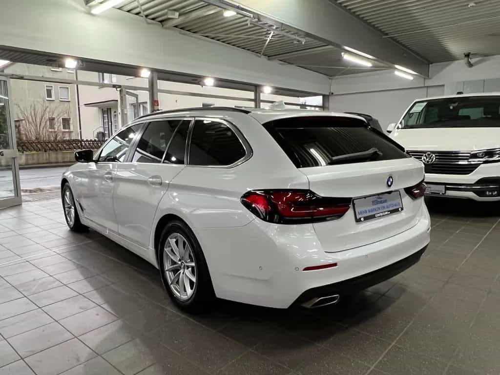 BMW 5 Series 520 d Touring AMB+AHK+DAP+HuD+Pano+HaKa+SH+MEM 02/2023-photo-8