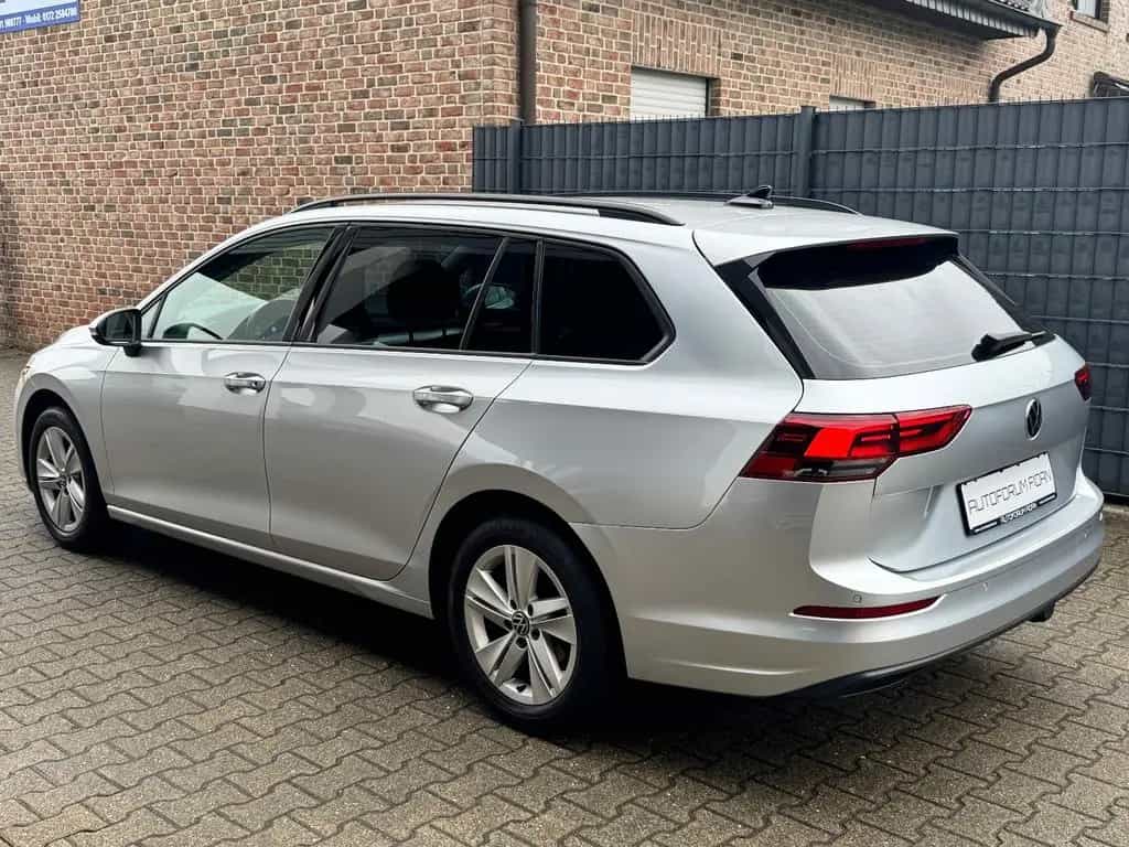 Volkswagen Golf VIII Variant Life eTSI DSG|LED|NAVI|SHZ|AHK 06/2021-photo-1