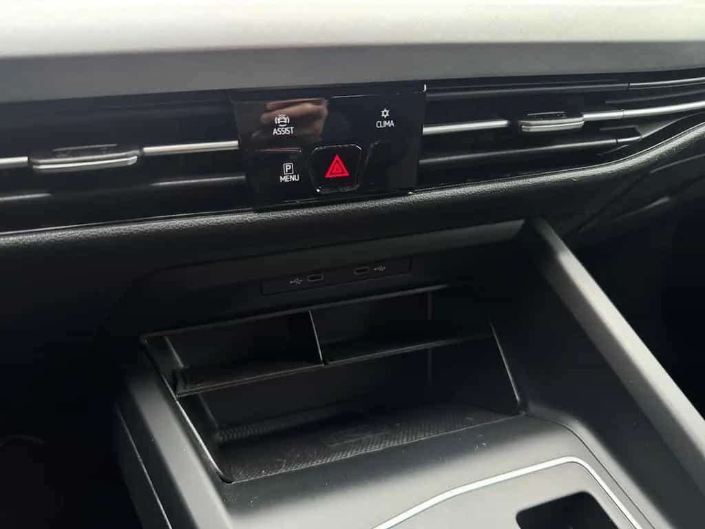 Volkswagen Golf VIII Variant Life eTSI DSG|LED|NAVI|SHZ|AHK 06/2021-photo-19