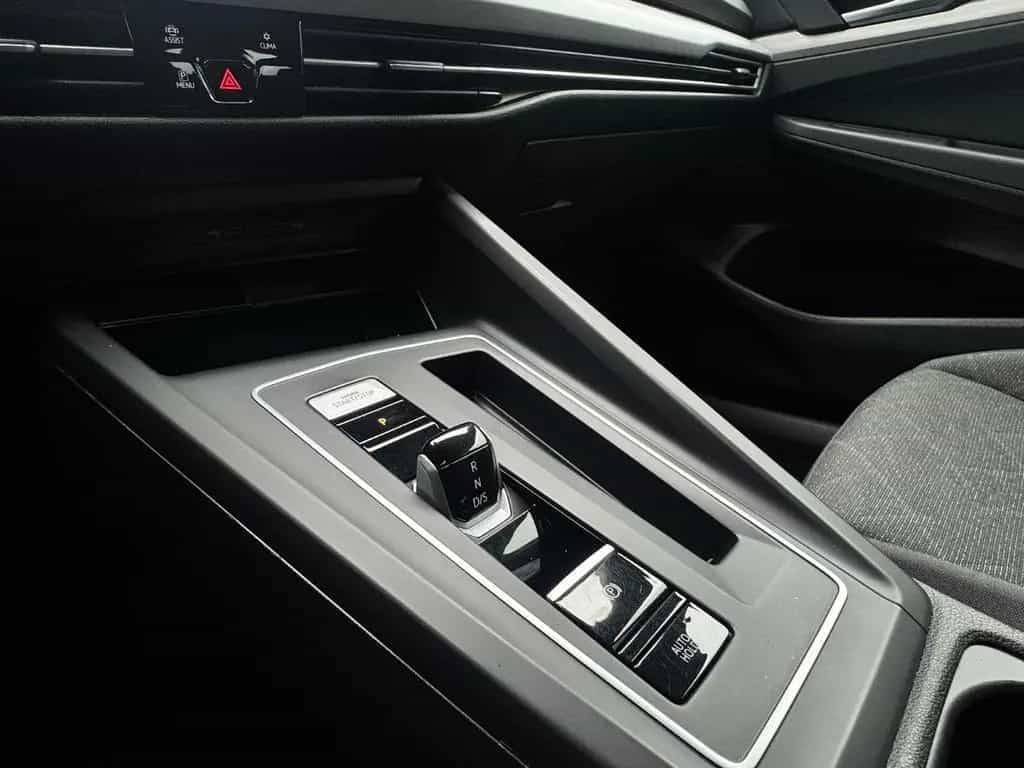 Volkswagen Golf VIII Variant Life eTSI DSG|LED|NAVI|SHZ|AHK 06/2021-photo-20