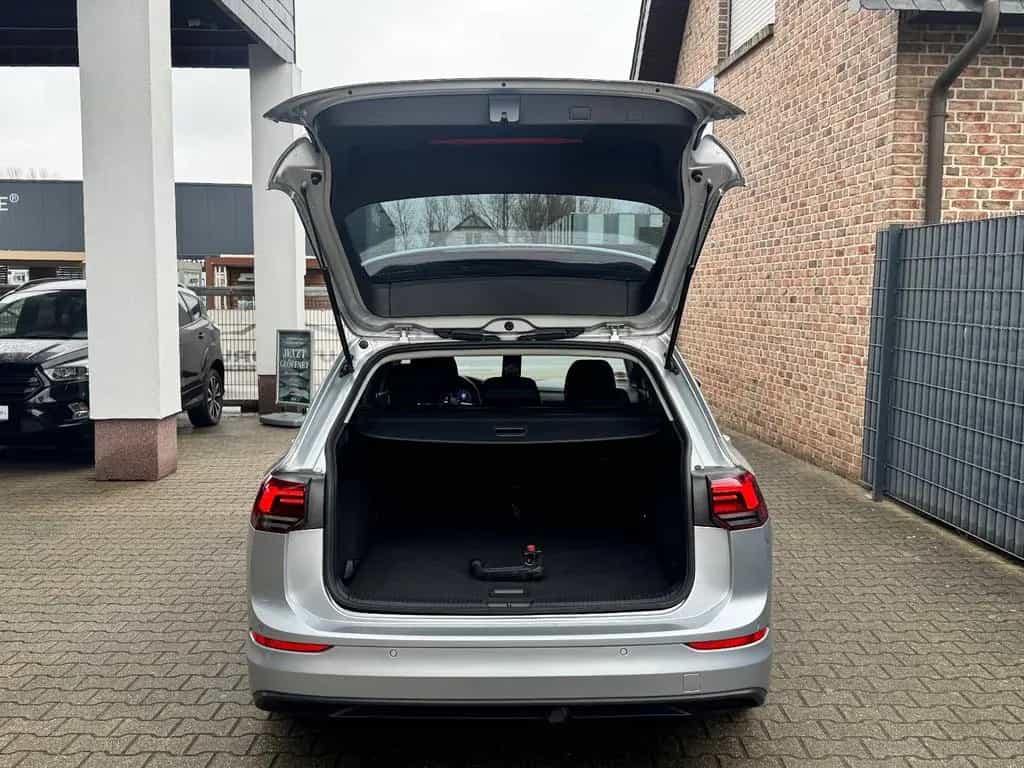 Volkswagen Golf VIII Variant Life eTSI DSG|LED|NAVI|SHZ|AHK 06/2021-photo-21