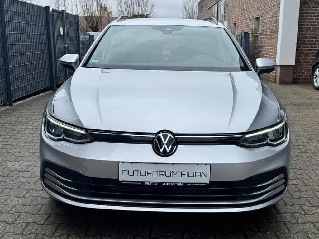 Volkswagen Golf VIII Variant Life eTSI DSG|LED|NAVI|SHZ|AHK 06/2021-photo-5