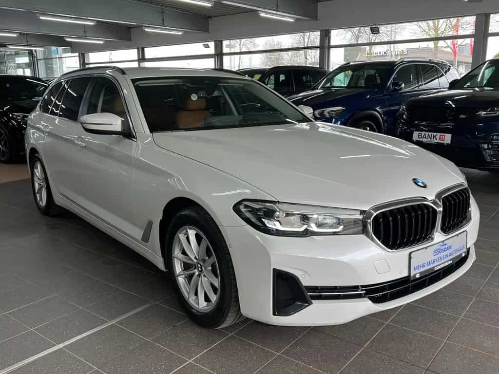 BMW 5 Series 520d Touring xDrive 4Z+ASSIST+Park+Standheizung 09/2023-photo-1