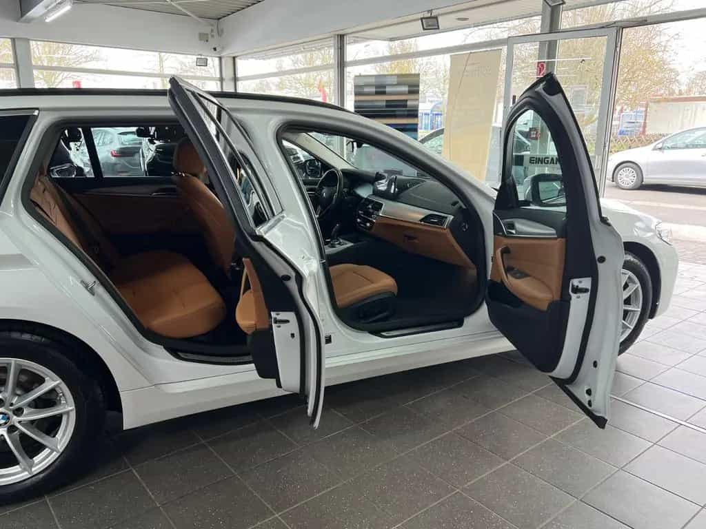 BMW 5 Series 520d Touring xDrive 4Z+ASSIST+Park+Standheizung 09/2023-photo-11