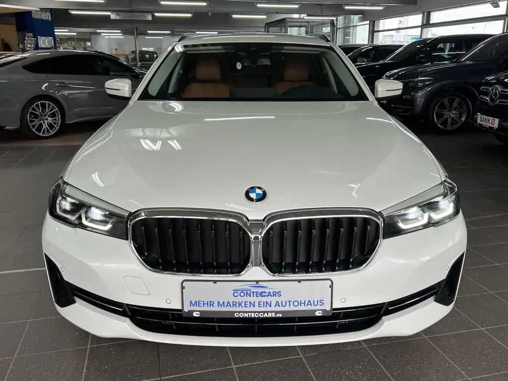 BMW 5 Series 520d Touring xDrive 4Z+ASSIST+Park+Standheizung 09/2023-photo-2