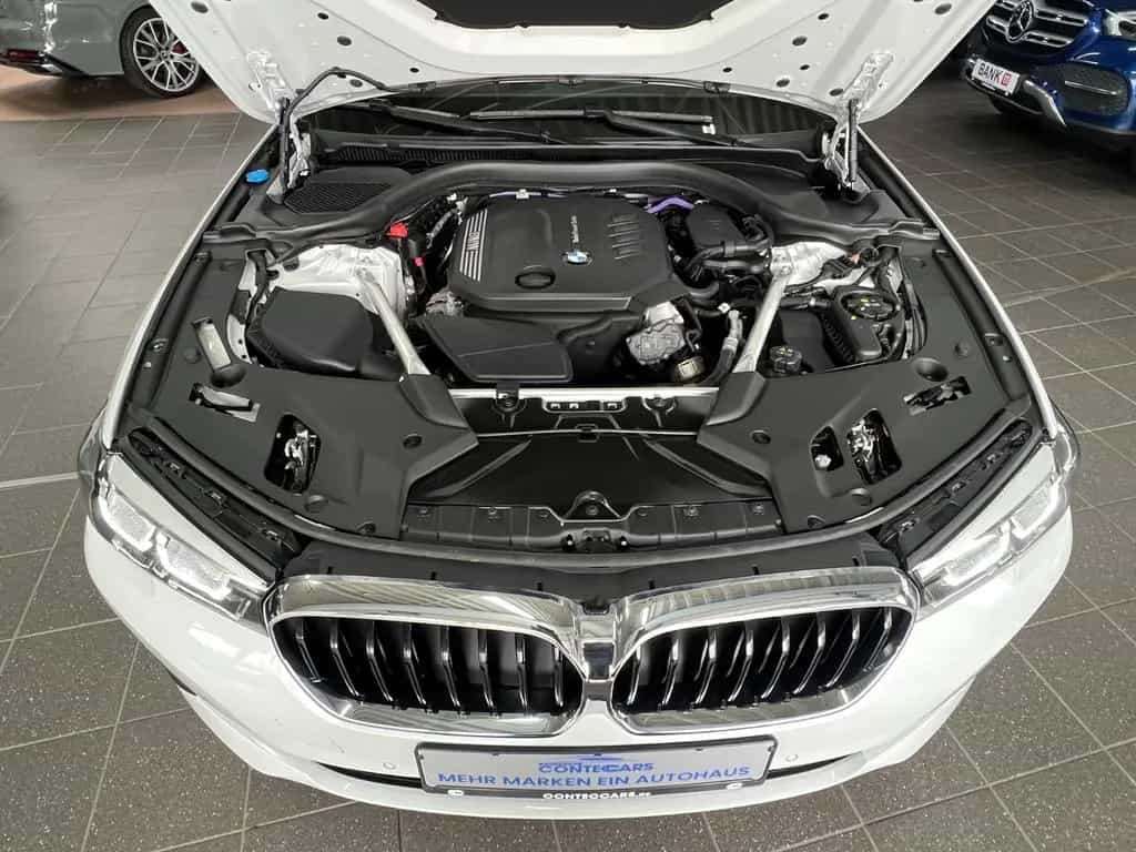 BMW 5 Series 520d Touring xDrive 4Z+ASSIST+Park+Standheizung 09/2023-photo-3