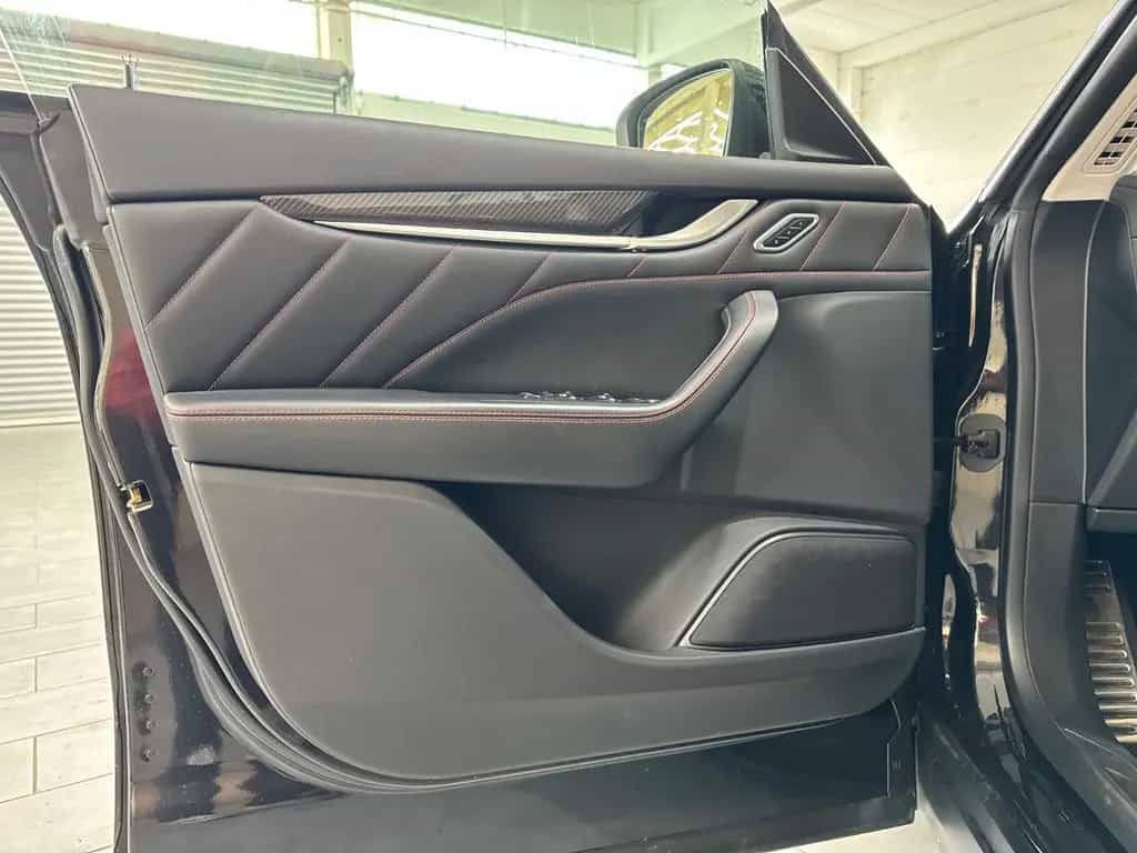 Maserati Levante GranSport S Q4 08/2020-photo-12