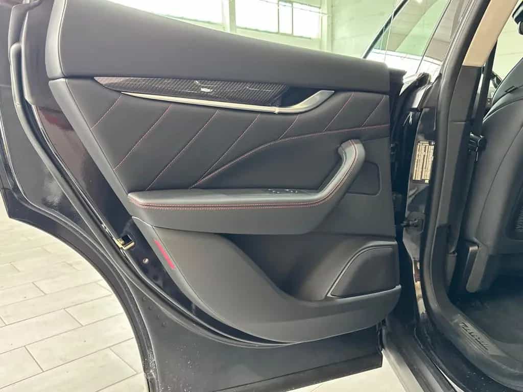 Maserati Levante GranSport S Q4 08/2020-photo-16