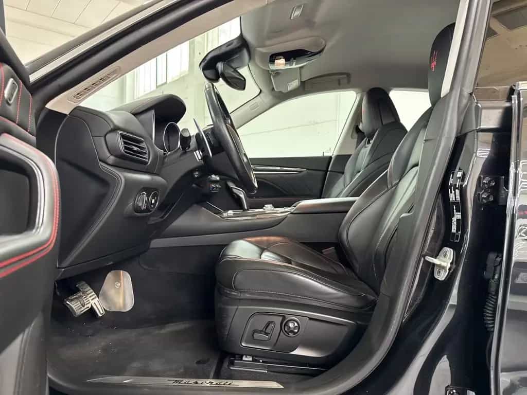 Maserati Levante GranSport S Q4 08/2020-photo-9