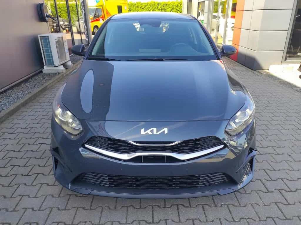 Kia Ceed 1.5 Spin *Shzg*Lhzg*PDC*Cam*16Zoll*Navi 09/2025-photo-1